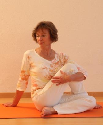 Asana Drehsitz